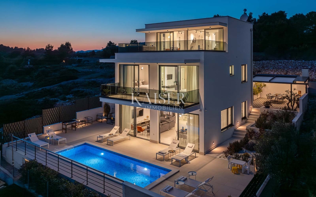 Okrug Gornji - vila z ekskluzivnim pogledom na morje