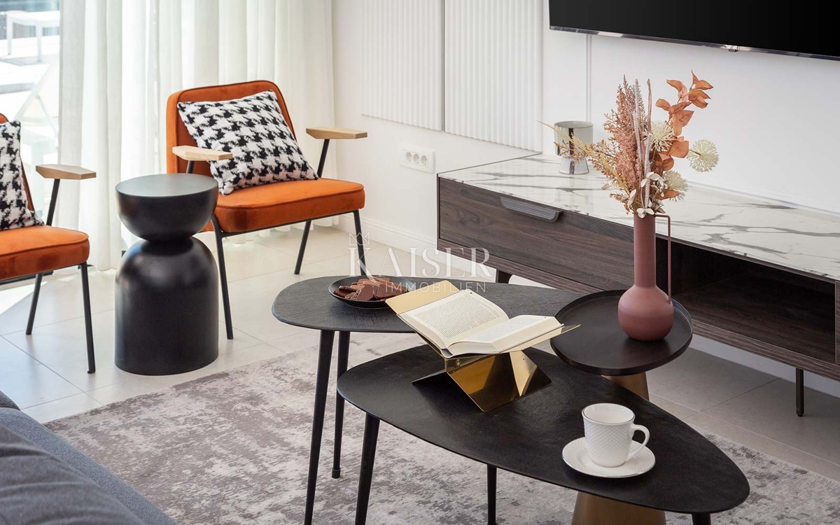 Okrug Gornji - vila z ekskluzivnim pogledom na morje