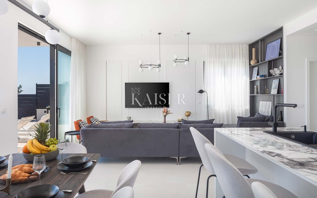 Okrug Gornji - vila z ekskluzivnim pogledom na morje