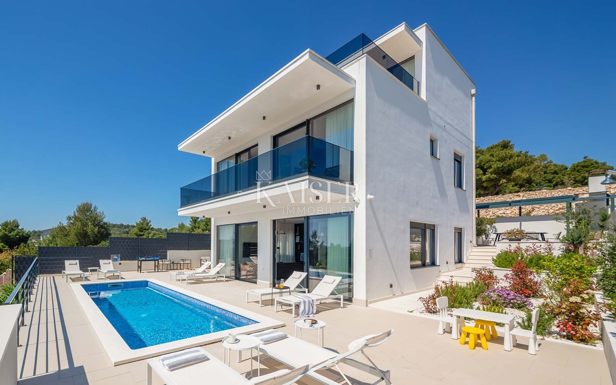 Okrug Gornji - vila z ekskluzivnim pogledom na morje