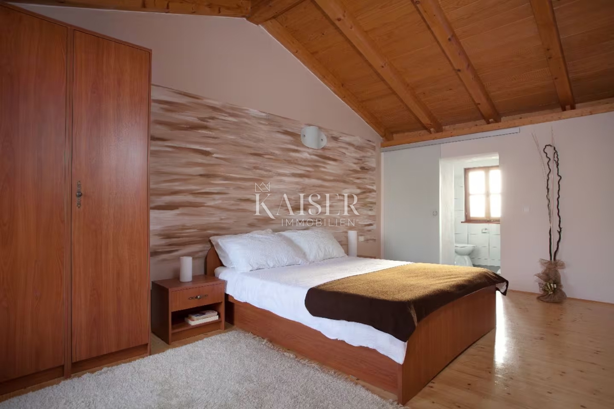 Istra, Marčana - rustikalna hiša 180m2 z bazenom