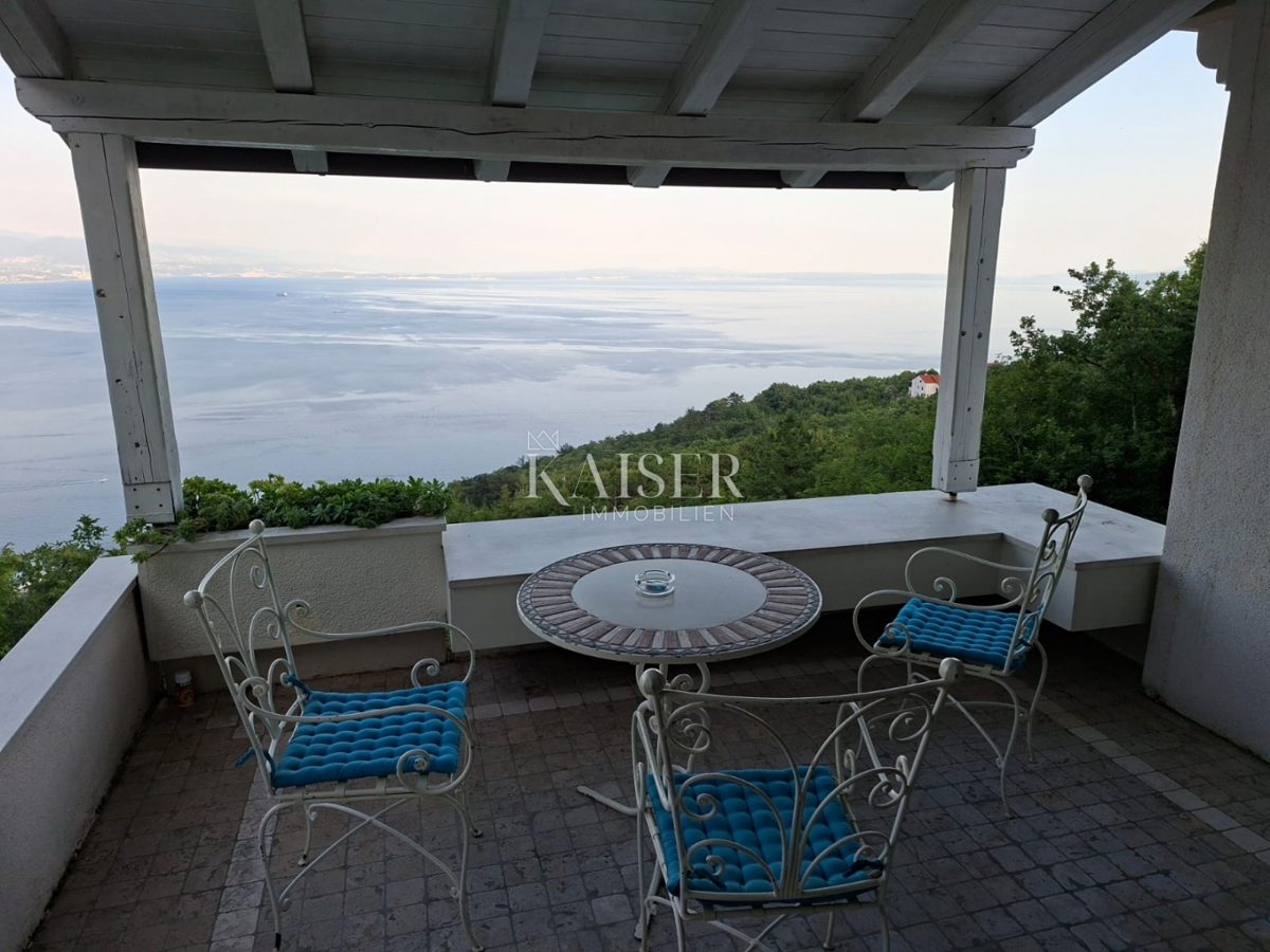 Opatijska riviera, vila z bazenom in panoramskim pogledom na morje