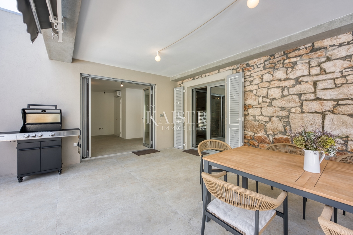 Istra, Višnjan - Ekskluzivna vila 300m2 na 7.000 m²