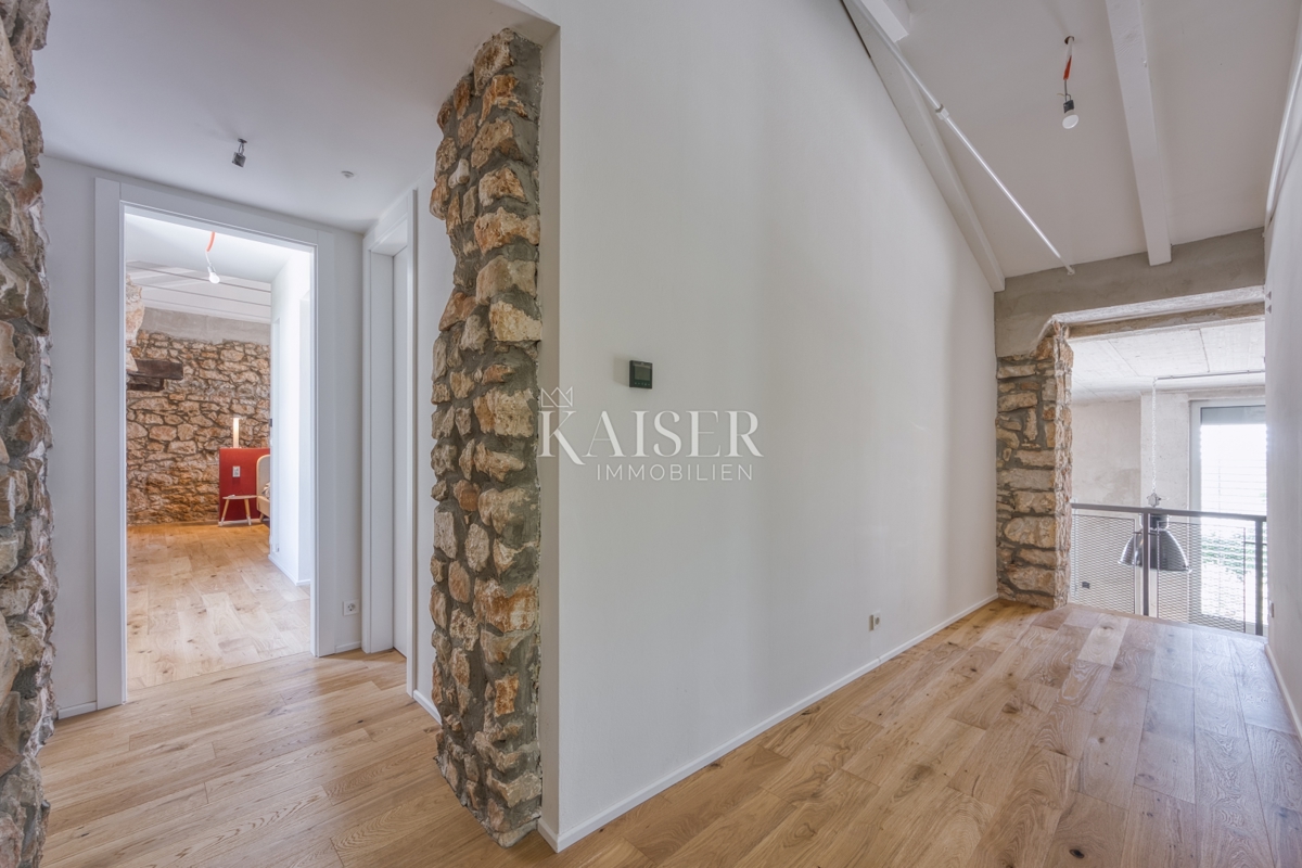 Istra, Višnjan - Ekskluzivna vila 300m2 na 7.000 m²