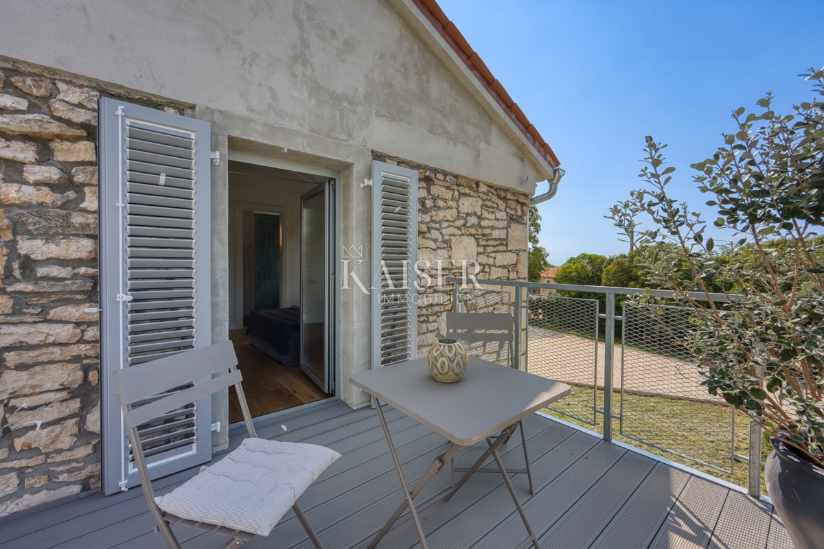 Istra, Višnjan - Ekskluzivna vila 300m2 na 7.000 m²