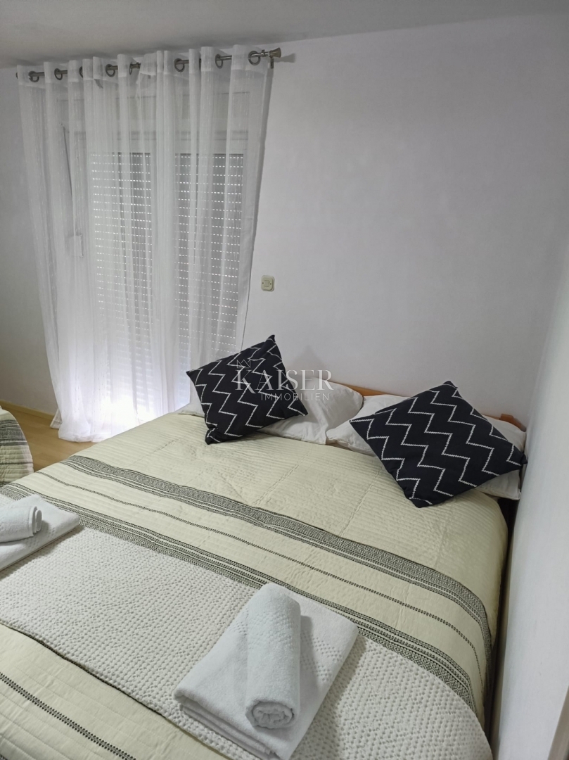 Zadar, Vir: hiša s 4 apartmaji 100m od morja