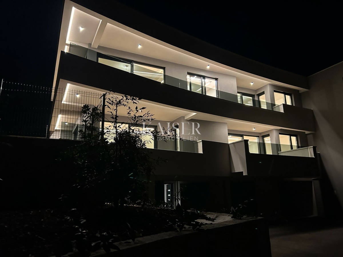 Opatija, Lovran - Ekskluzivno penthouse s prostorno teraso in zasebnim vrtom