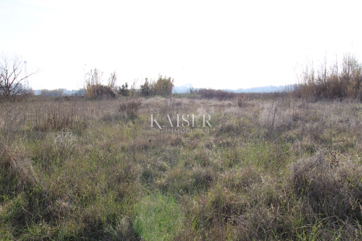  Zazidljivo zemljišče Privlaka, 1.000m2