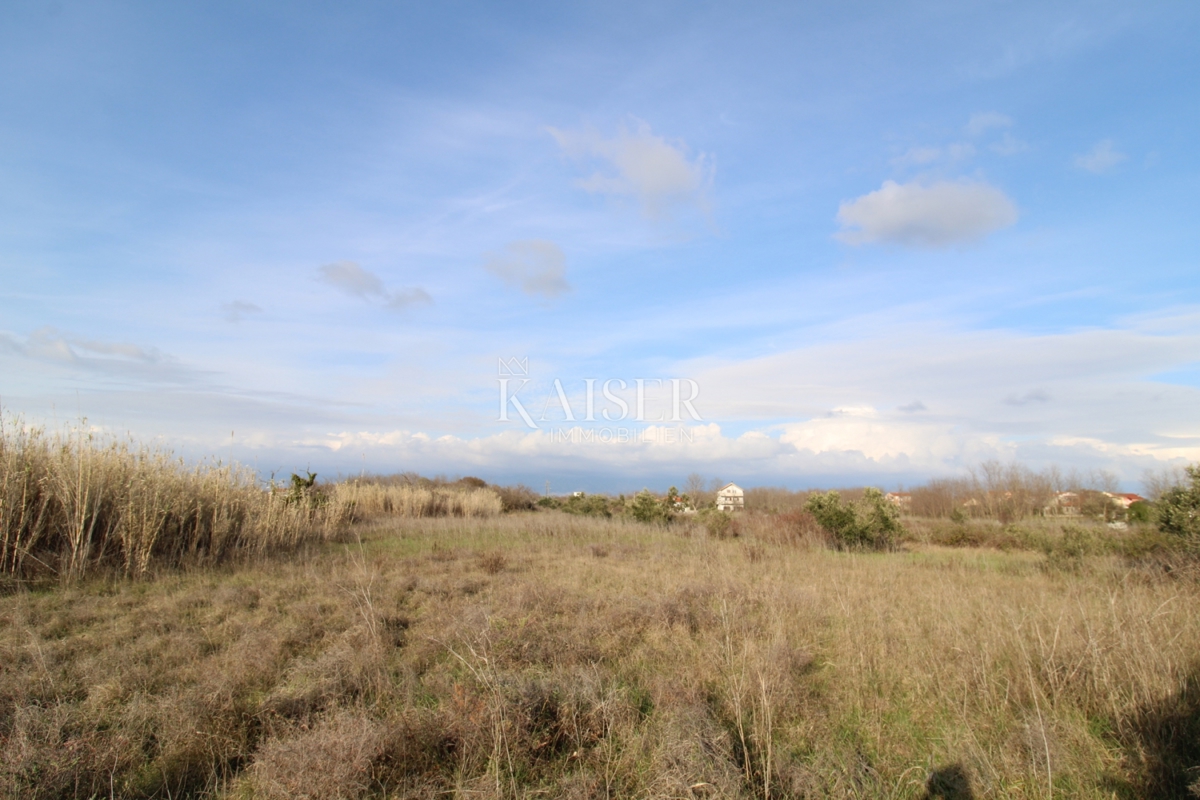  Zazidljivo zemljišče Privlaka, 1.000m2