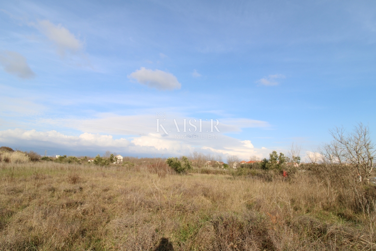  Zazidljivo zemljišče Privlaka, 1.000m2