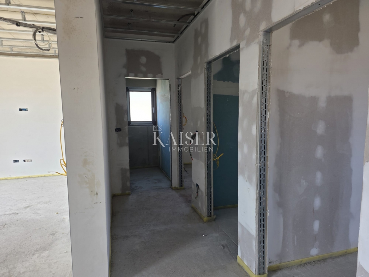 Istra, Poreč - dvosobno stanovanje 80m2 s pogledom na morje