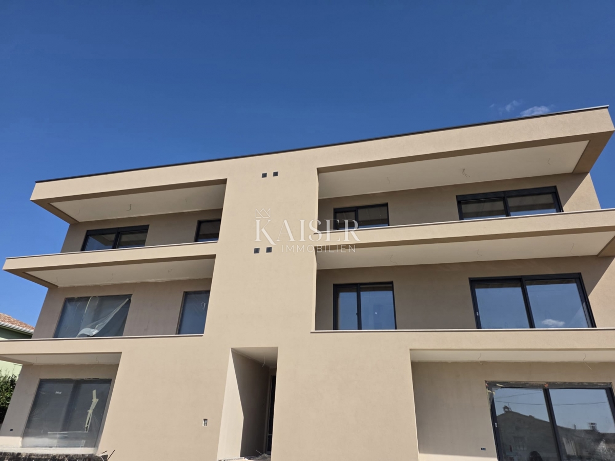 Istra, Poreč - dvosobno stanovanje 80m2 s pogledom na morje