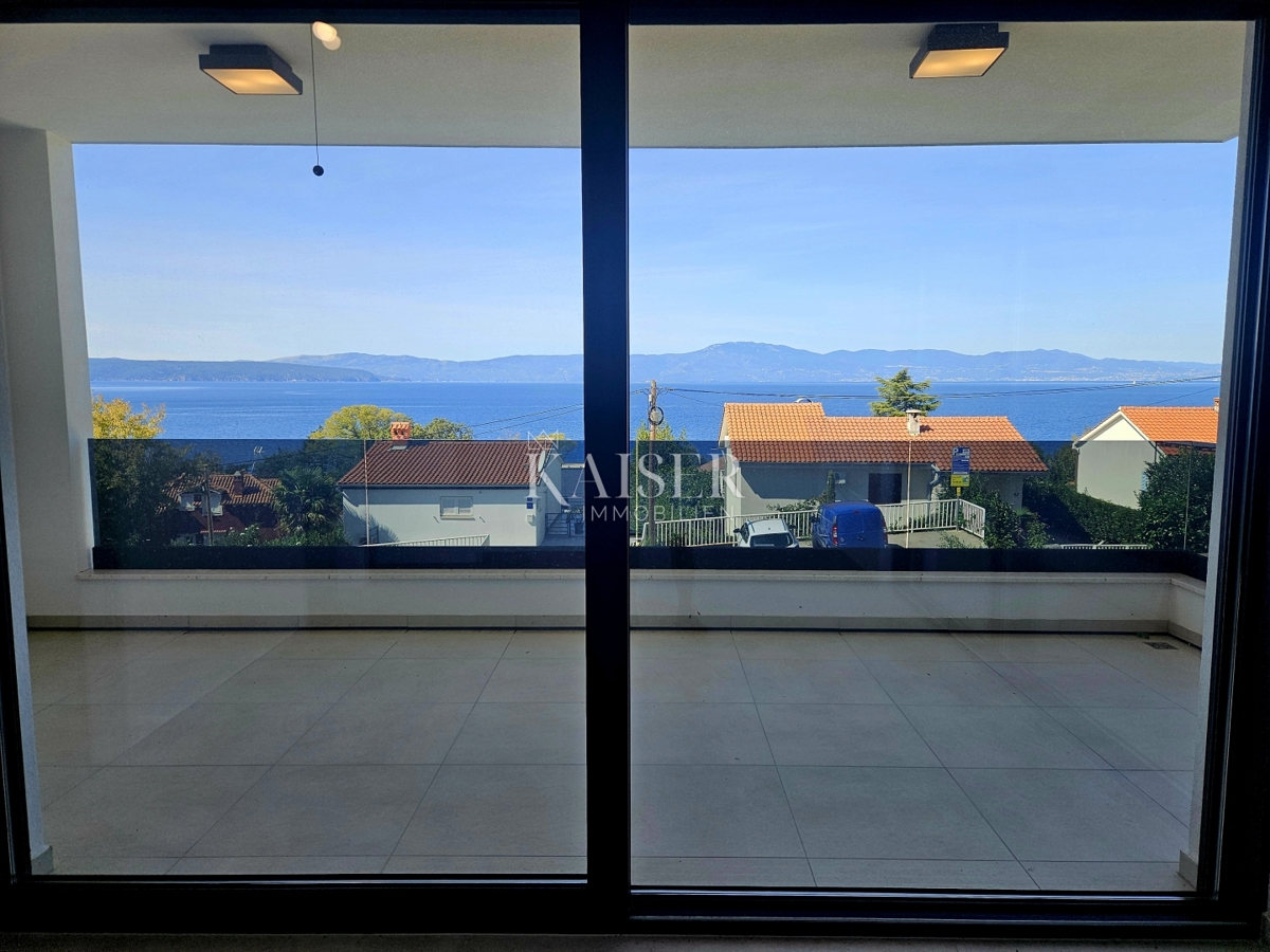 Otok Krk, Njivice - luksuzna dvojna hiša blizu morja