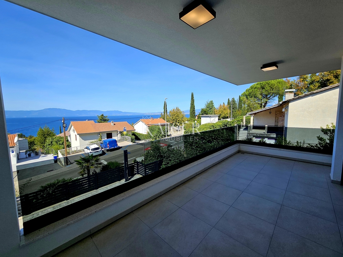 Otok Krk, Njivice - luksuzna dvojna hiša blizu morja