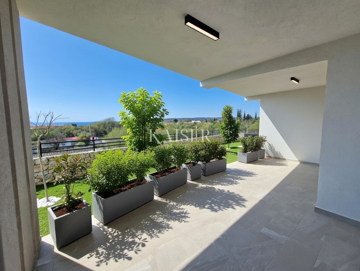 Otok Krk, Kornić - moderna hiša z bazenom