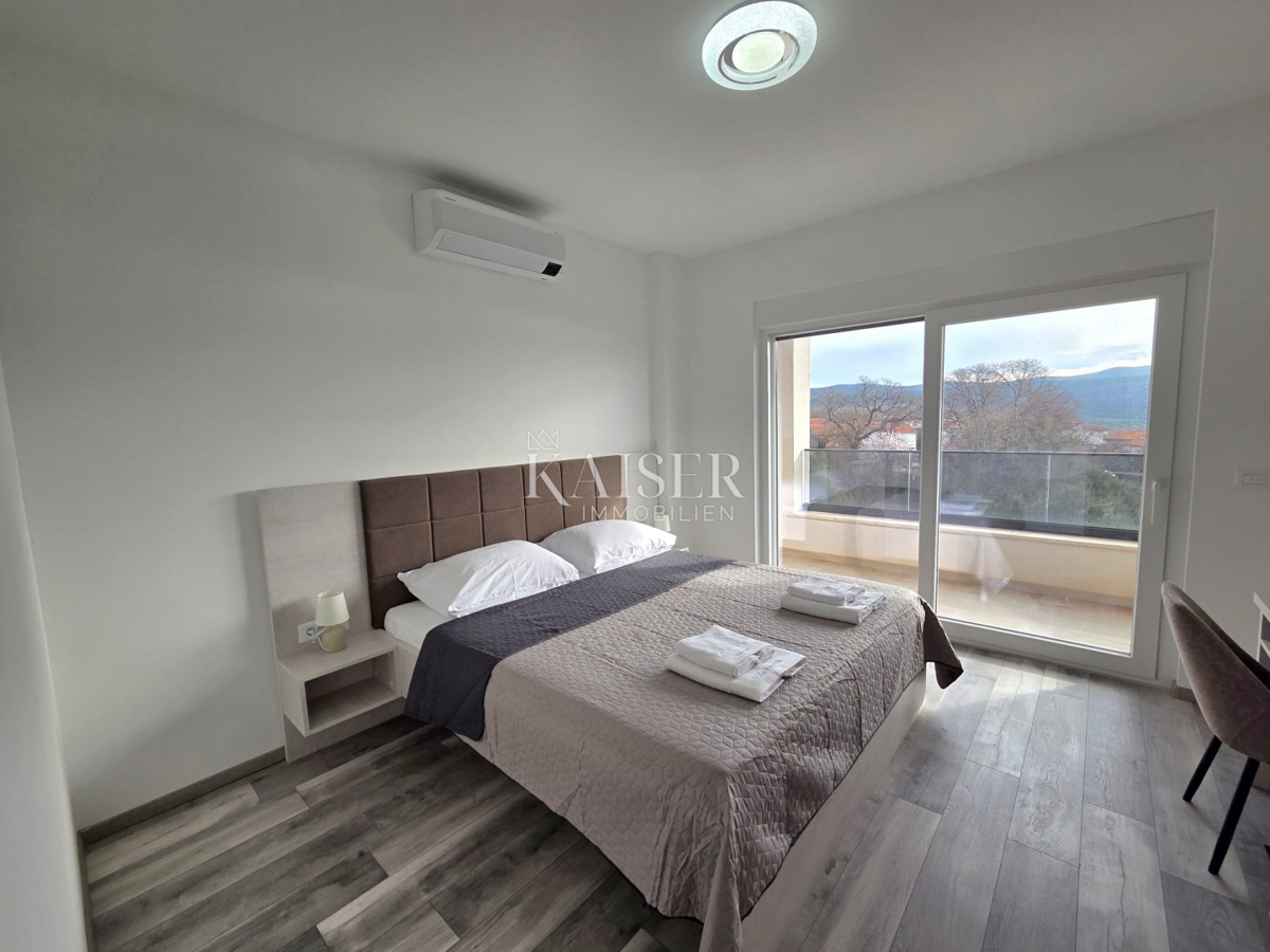 Otok Krk, Kornić - moderna hiša z bazenom