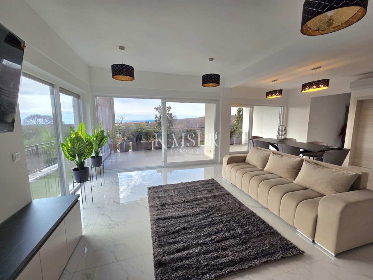 Otok Krk, Kornić - moderna hiša z bazenom