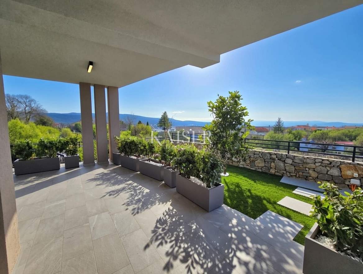 Otok Krk, Kornić - moderna hiša z bazenom