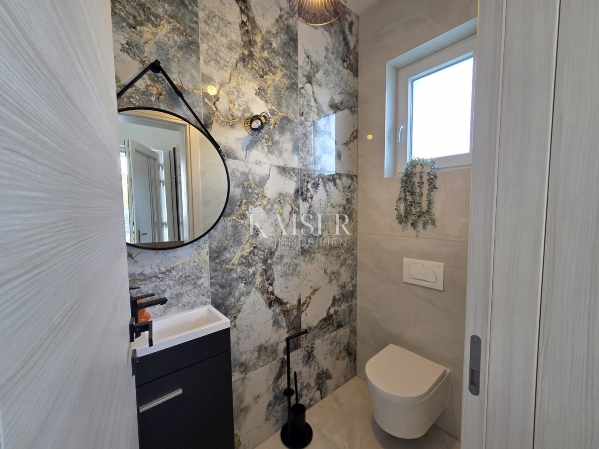 Otok Krk, Kornić - moderna hiša z bazenom