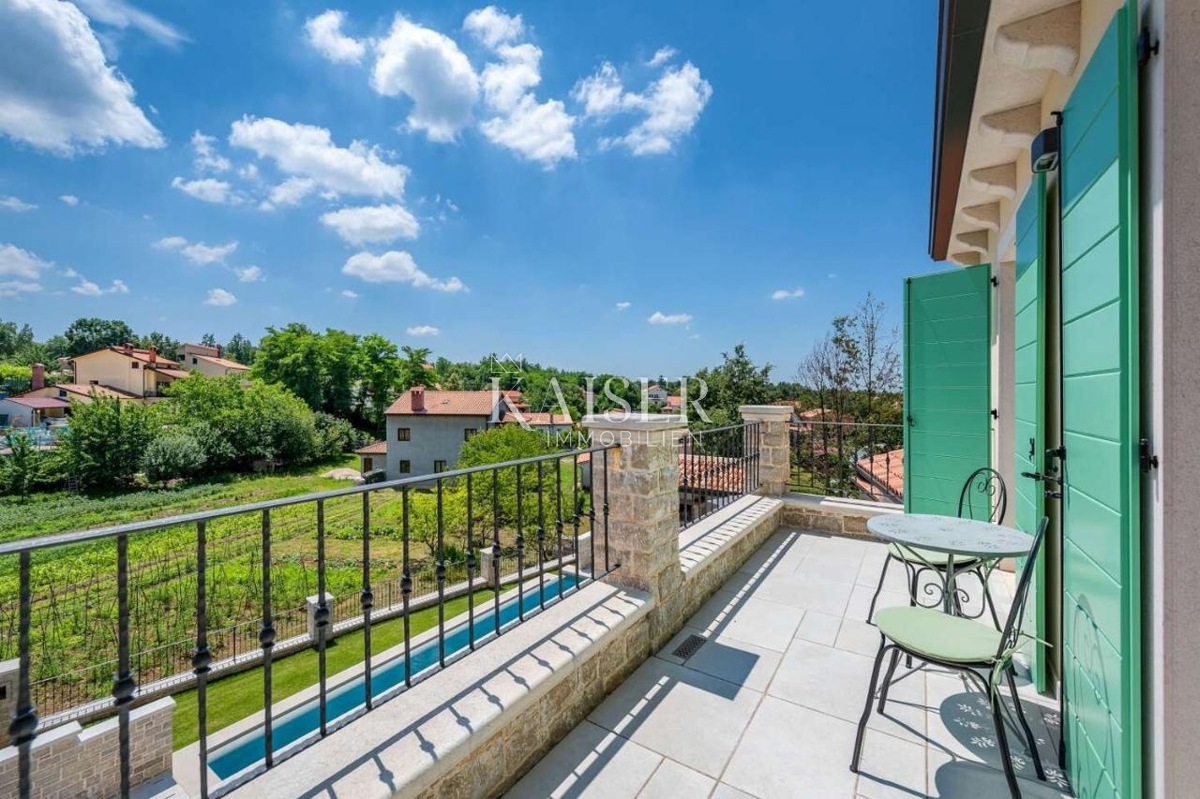  Vile Lovrin, Pazin - Okolica, 340m2