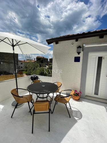 Istra, Plomin - hiša 500m od morja, 270 m2