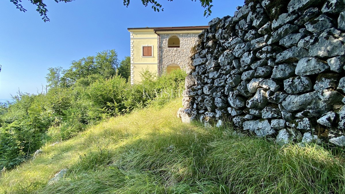 Opatija, Poklon - Vila v naravnem parku s pogledom na morje