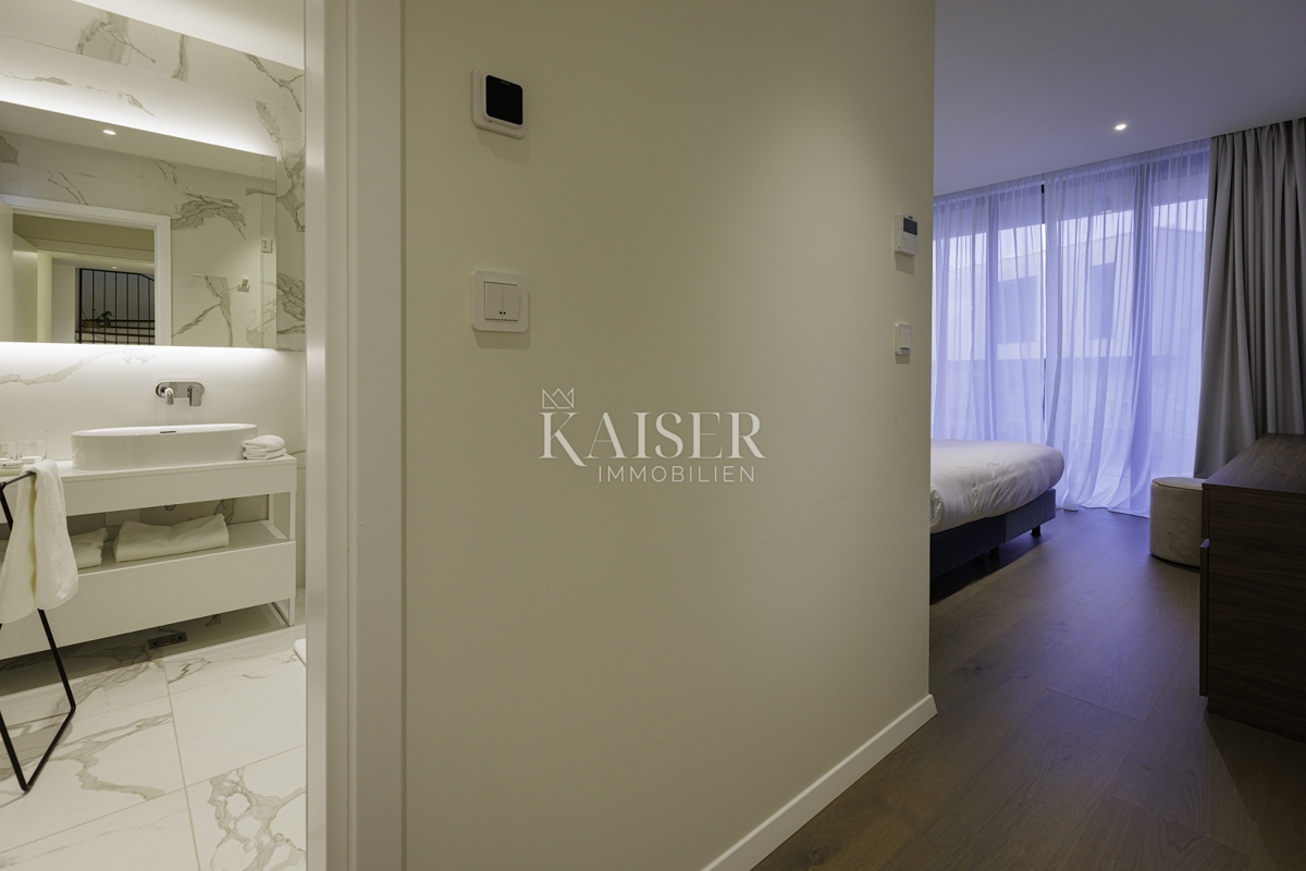 Istra, Umag, Savudrija - luksuzna vila v naselju, 275m2 - na voljo vse storitve v naselju