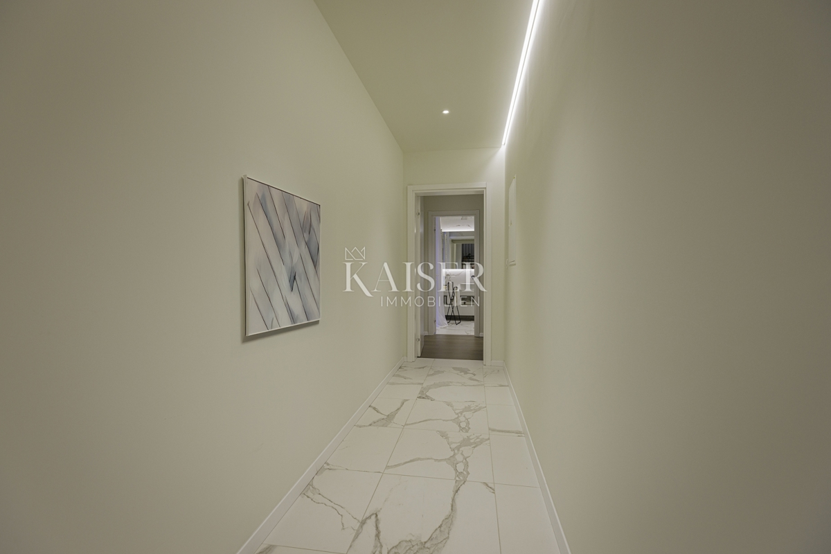 Istra, Umag, Savudrija - luksuzna vila v naselju, 275m2 - na voljo vse storitve v naselju