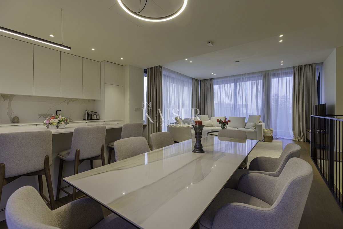 Istra, Umag, Savudrija - luksuzna vila v naselju, 275m2 - na voljo vse storitve v naselju