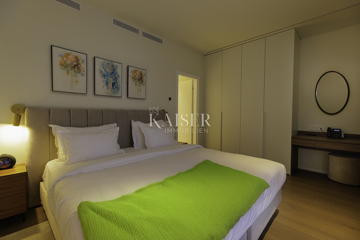 Istra, Umag, Savudrija - luksuzna vila v naselju, 275m2 - na voljo vse storitve v naselju