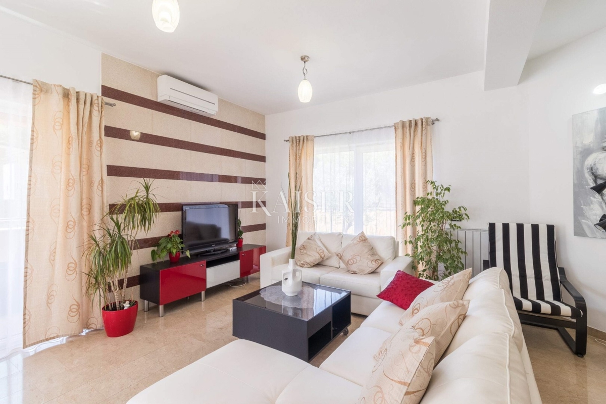 Vila Valtura, Ližnjan, 450m2