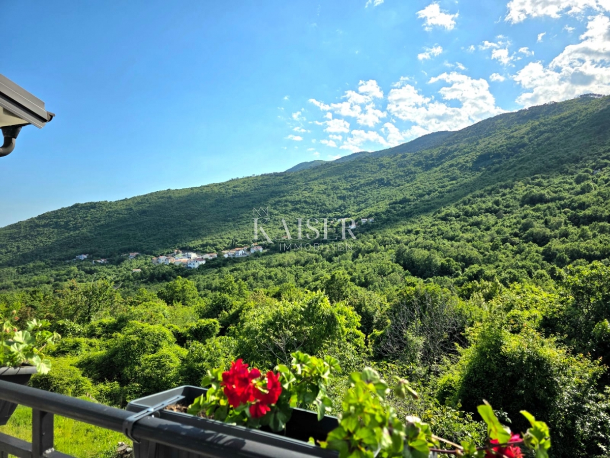 Opatija, Brseč - počitniška hiša v bližini morja, 130 m2