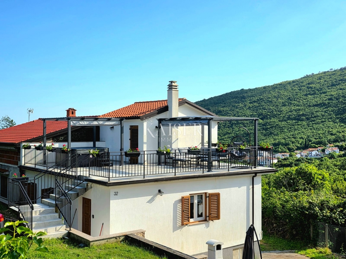 Opatija, Brseč - počitniška hiša v bližini morja, 130 m2