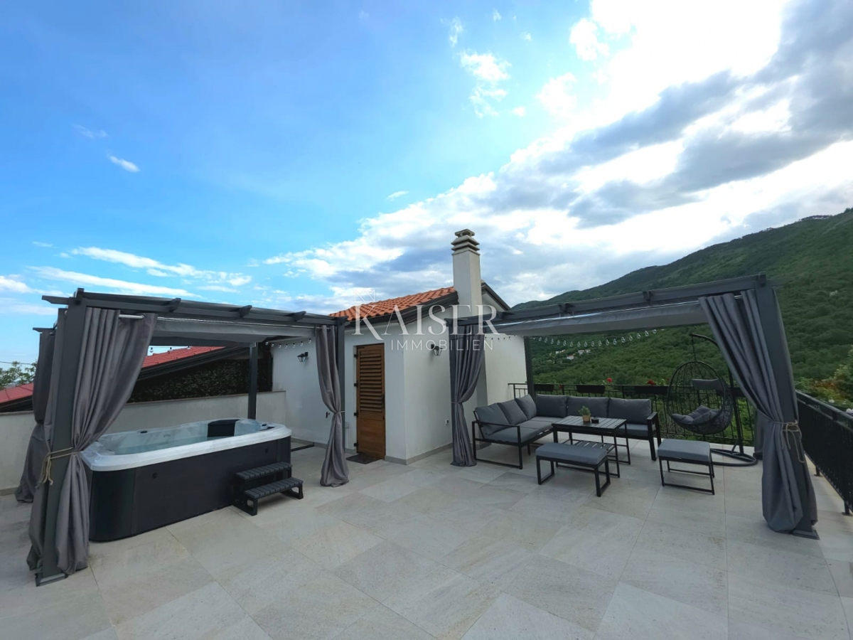 Opatija, Brseč - počitniška hiša v bližini morja, 130 m2