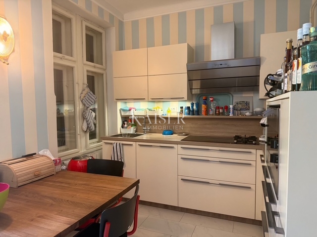 Reka, Pećine - Apartma prva vrsta ob morju in garsonjera v kleti