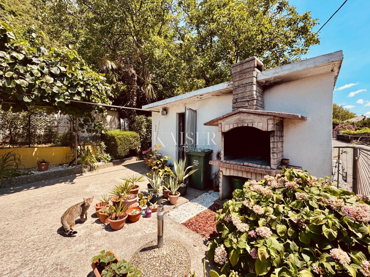 Reka, Draga – Tradicionalna kamnita hiša z vrtom in garažo