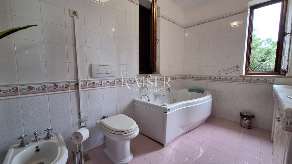 Opatija, Veprinac, družinska hiša z bazenom, pogled na Kvarner