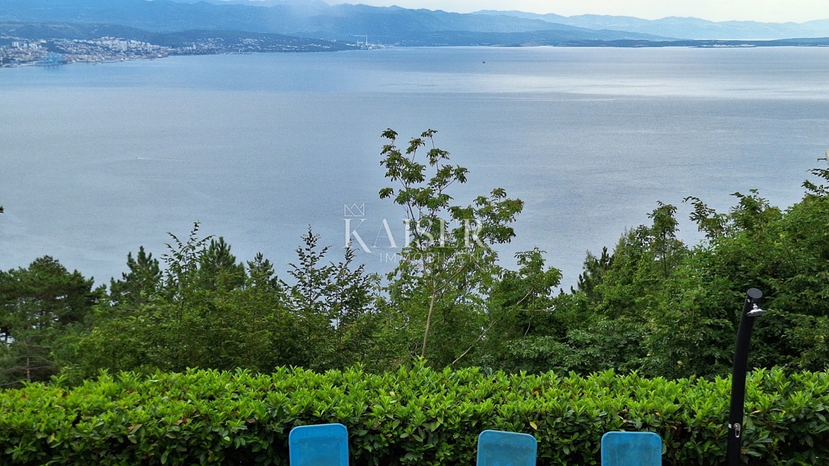Opatija, Veprinac, družinska hiša z bazenom, pogled na Kvarner