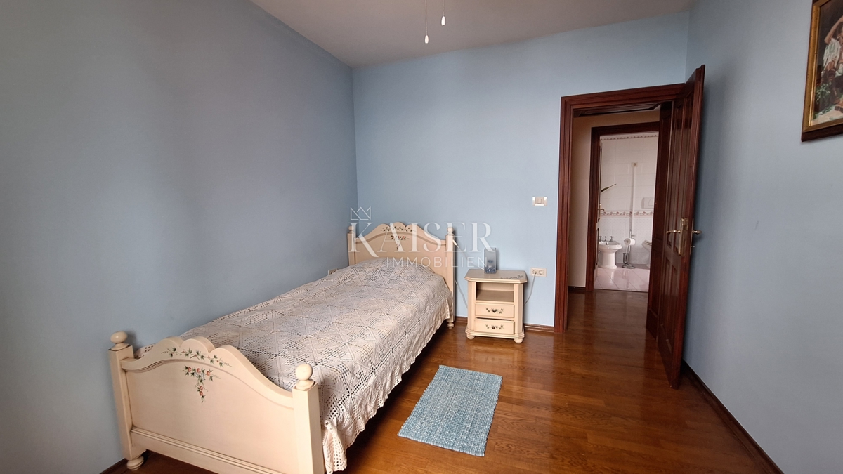 Opatija, Veprinac, družinska hiša z bazenom, pogled na Kvarner