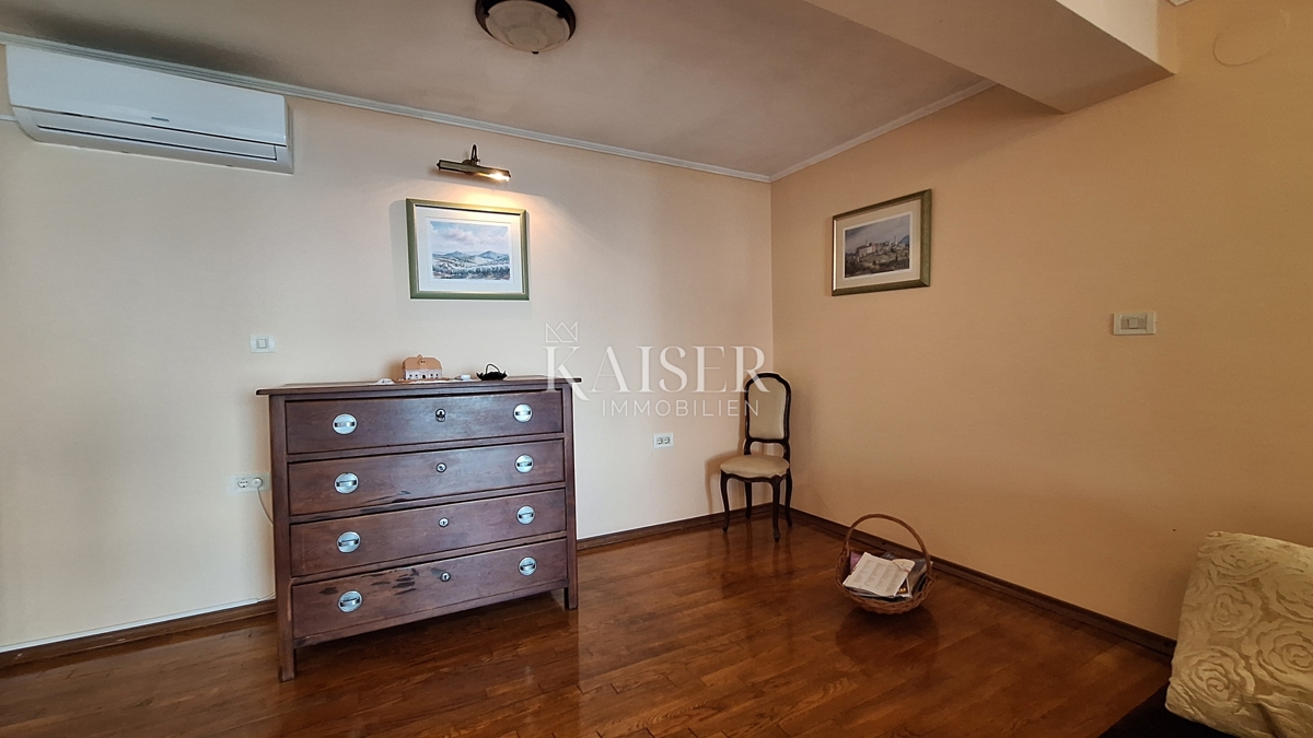 Opatija, Veprinac, družinska hiša z bazenom, pogled na Kvarner