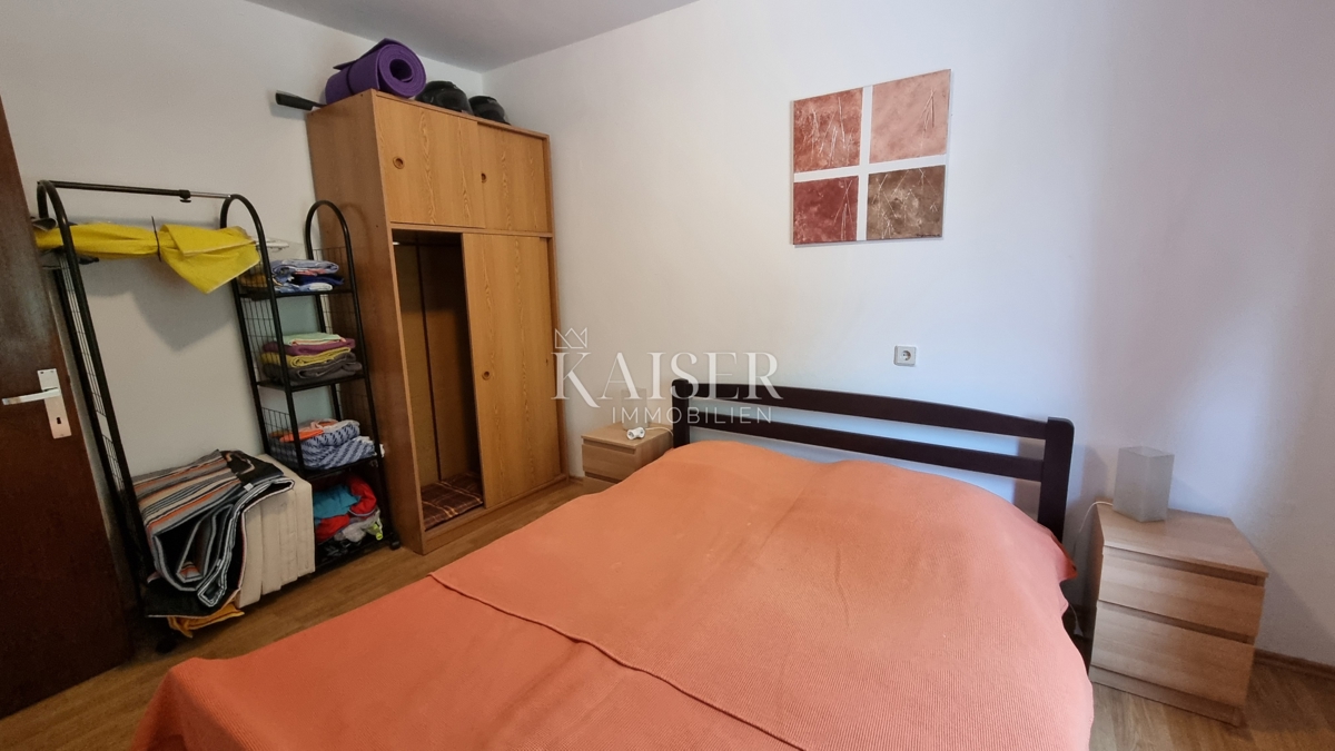 Crikvenica, Jadranovo - samostojna hiša z dvema apartmajema