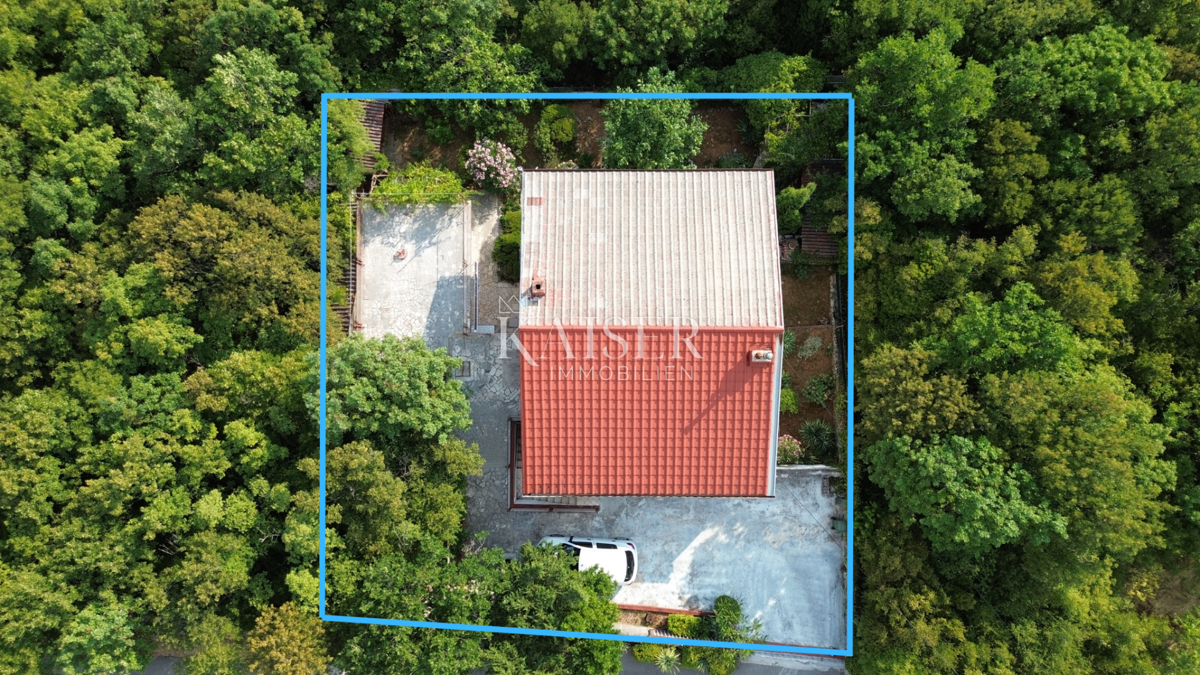 Crikvenica, Jadranovo - samostojna hiša z dvema apartmajema