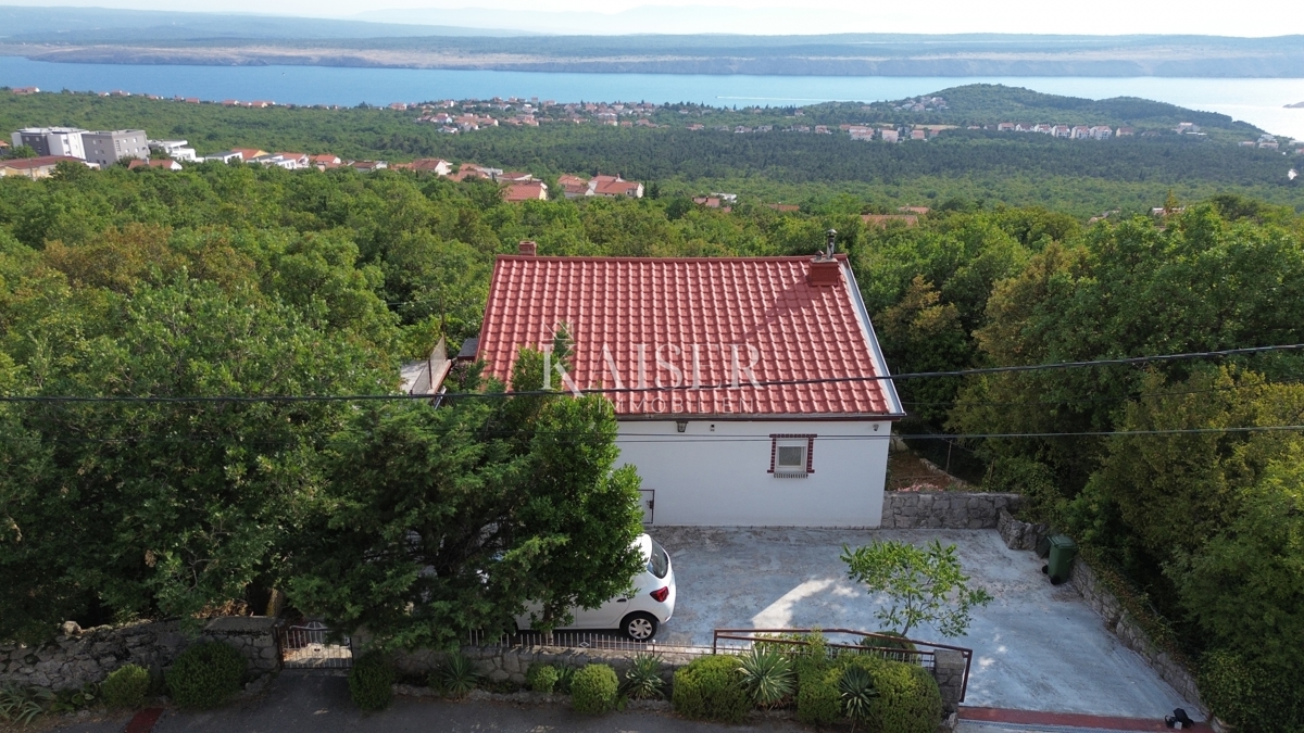 Crikvenica, Jadranovo - samostojna hiša z dvema apartmajema