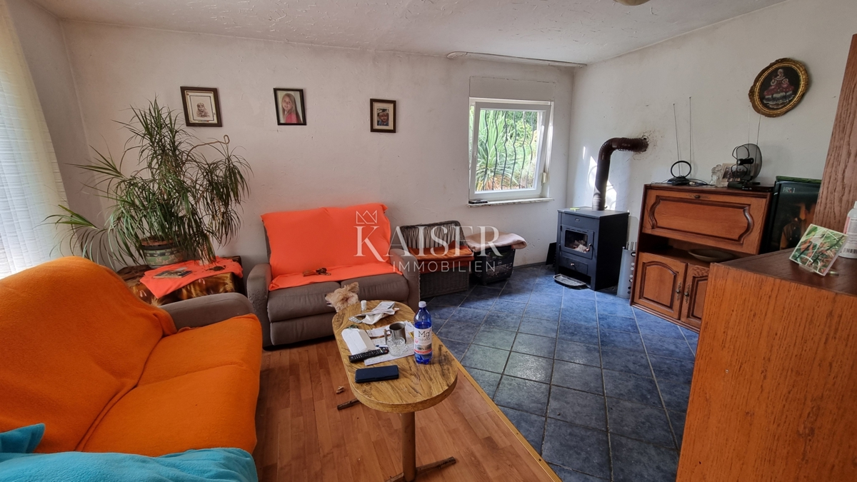 Crikvenica, Jadranovo - samostojna hiša z dvema apartmajema