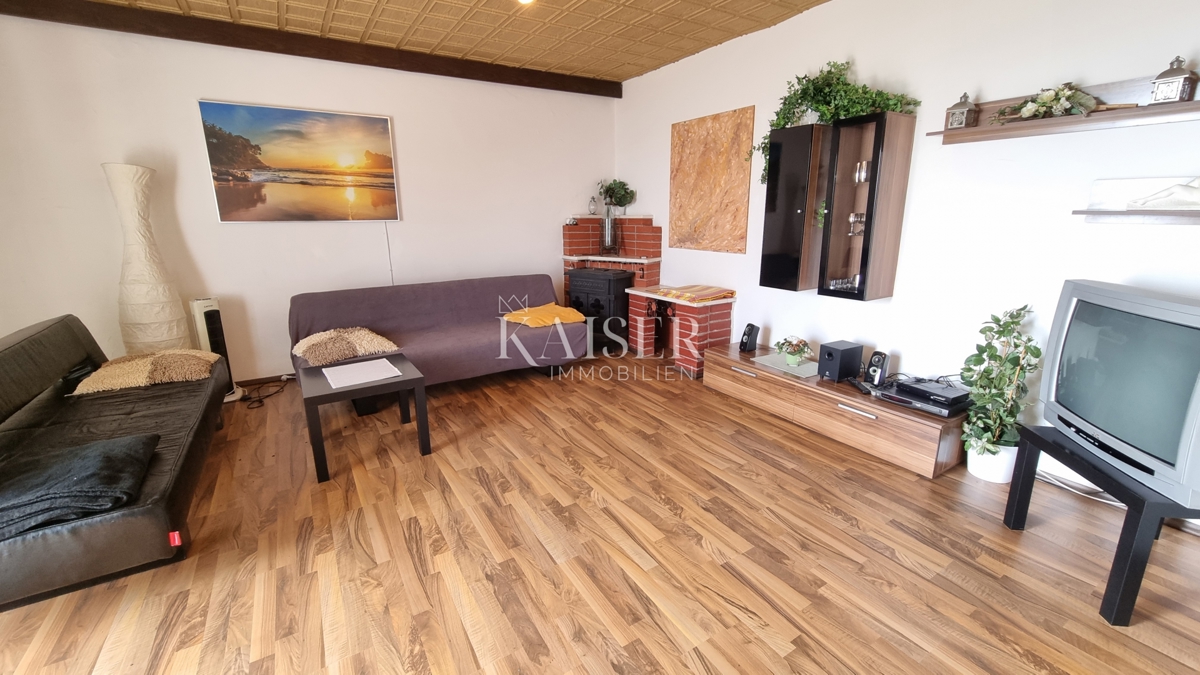 Crikvenica, Jadranovo - samostojna hiša z dvema apartmajema