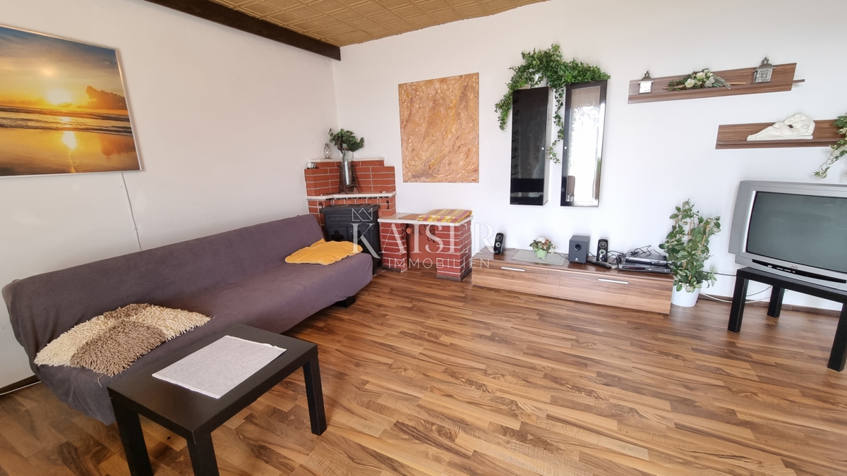 Crikvenica, Jadranovo - samostojna hiša z dvema apartmajema
