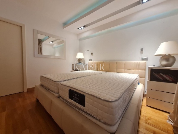 Zadar, Poluotok, luksuzno opremljeno stanovanje, 104,32 m2, v bližini Kalelarge