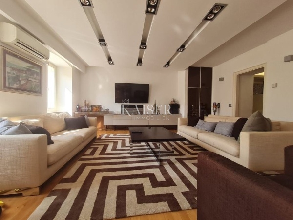 Zadar, Poluotok, luksuzno opremljeno stanovanje, 104,32 m2, v bližini Kalelarge