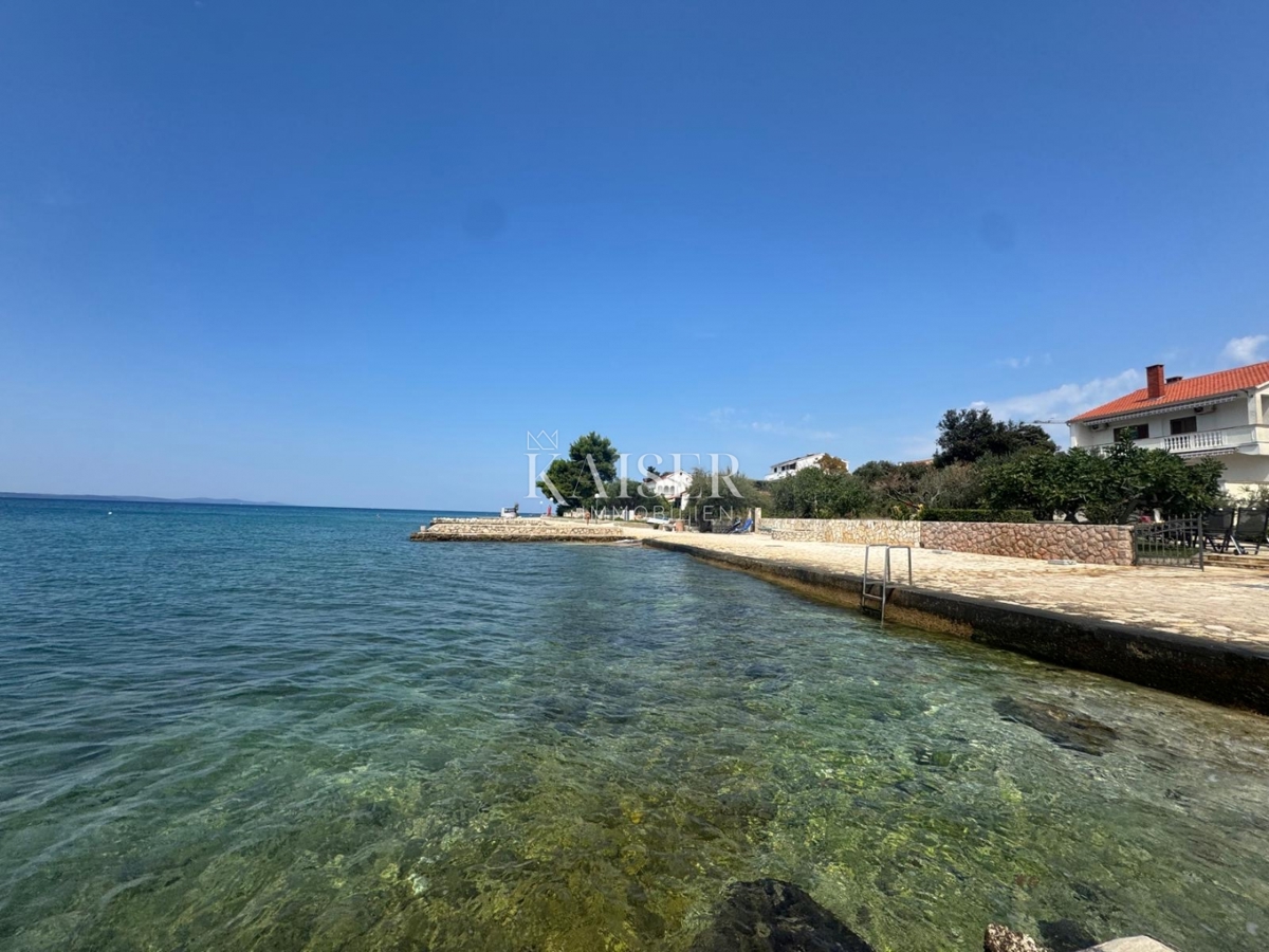 Zadar, Diklo - Gradbeno zemljišče 90 m od plaže, pogled na morje