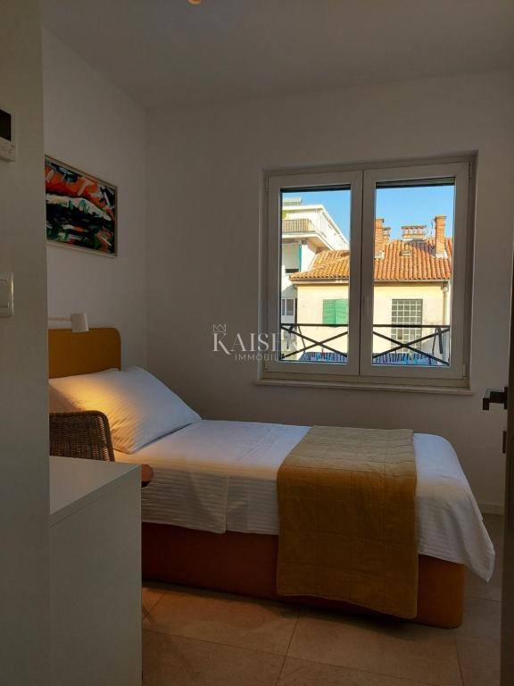 Zadar, Poluotok – moderno trisobno stanovanje v središču mesta